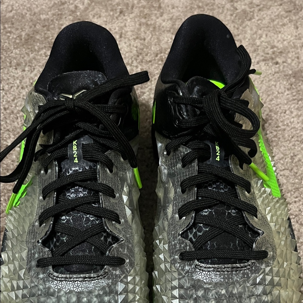Nike Kobe 8 SS Excellent Condition Black and Neon Green size 6.5 Y - Picture 7 of 10